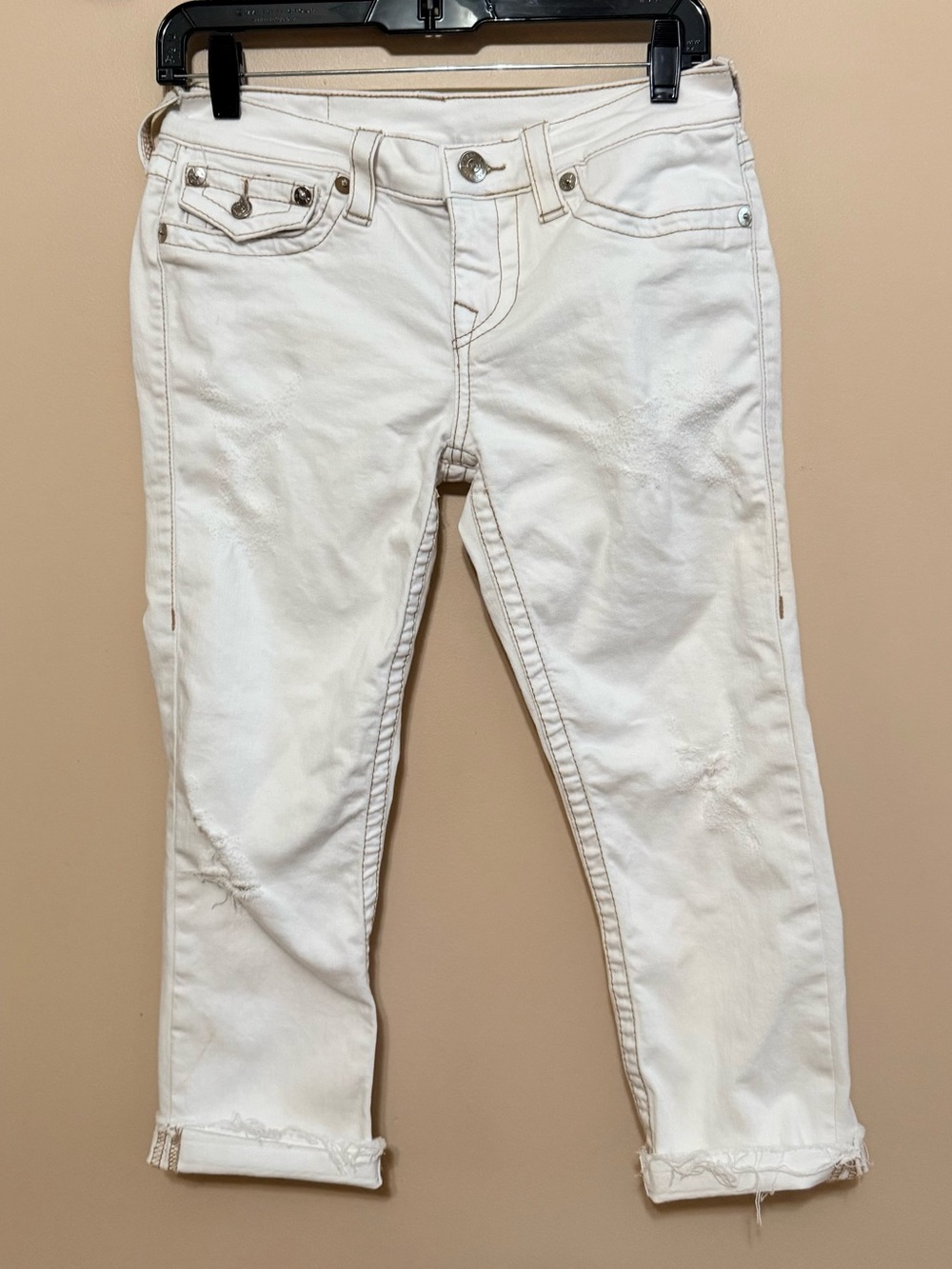 NWT True Religion White Distressed Women’s Capri Jeans Sz 28 w/flaws